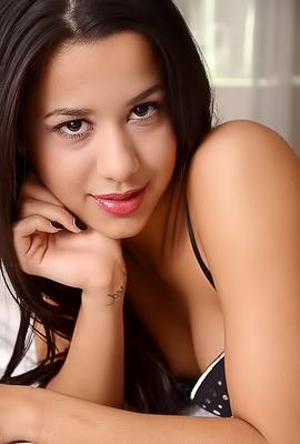 Scarlet Full Nude Erotica