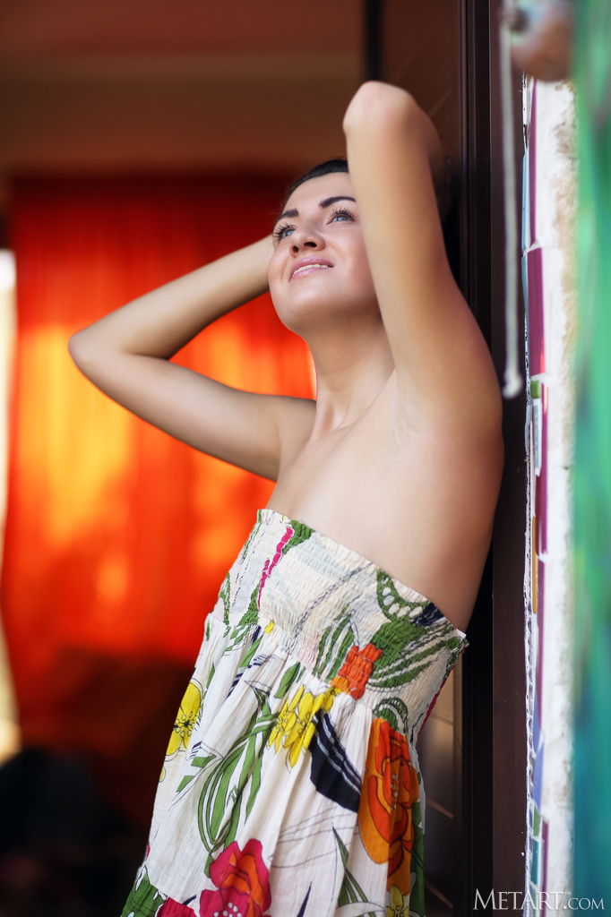 Gia Ren Pulling Down Her Floral Dress To Let The Sun Kiss Her Beautiful Breasts - Photo 00
