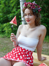 Rokki Her Mouthwatering Curves Sure To Whet Your Appetite photo 01