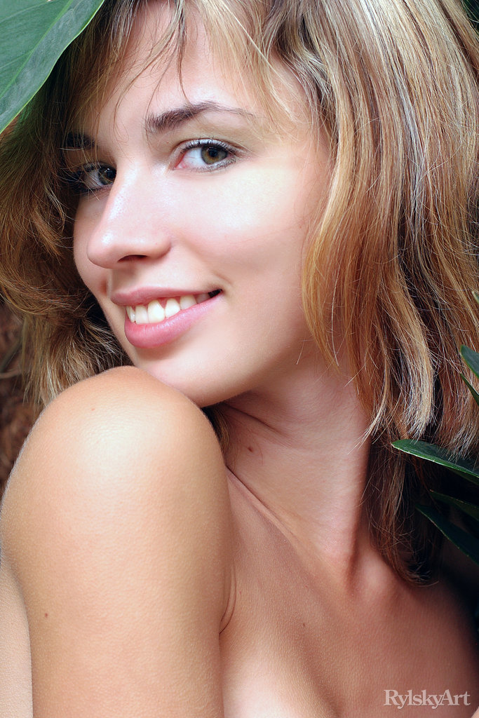 Natalia B In Oliempe - Photo 07