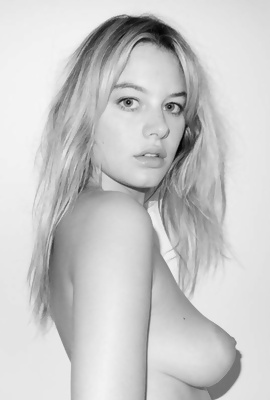 My dream woman Camille Rowe naked