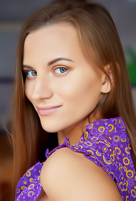 Stella Flex Reveal Her Shaved Pussy