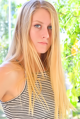 Jenni FTV Fancy blonde Jenni FTV is sharing fancy erotic pictures