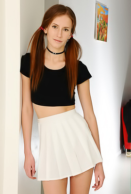 /Sexy New Model Alisa Revealing Her Lovely Small Breasts