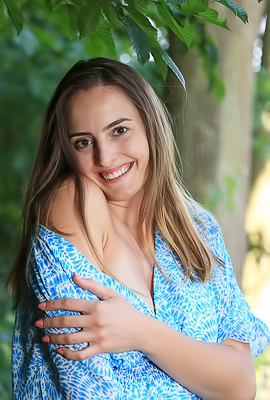 Anna Love Pretty Young Lady With Sexy Body