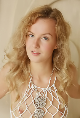 Luna Art Revealing The Dusting Of Soft Hair On Her Mound Of Venus