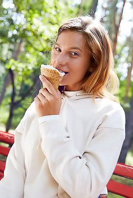 Belka Her Gorgeous Big Breasts Jiggling In The Sunshine