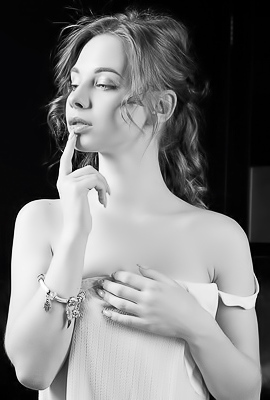 Siya Very Beautiful Brunette Teen