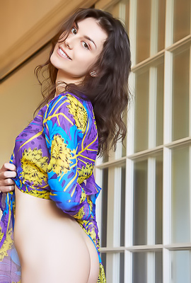 Andrea Sexy Brunette Is Soon Wearing Nothing But High Heels