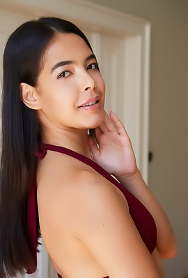 /Kubera Fortuna Sultry Latina Brunette Isn’t Wearing Any Lingerie