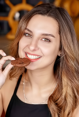 /Lolli Spring Squeezing Her Sexy Ass Cheeks