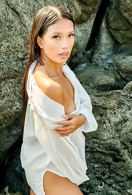 Scarlet Full Nude Erotica