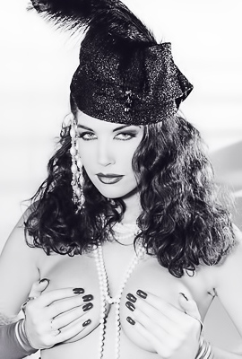 Scarlet Full Nude Erotica