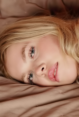Vanessa Ris Hunger For Cock Heats Up The Bed